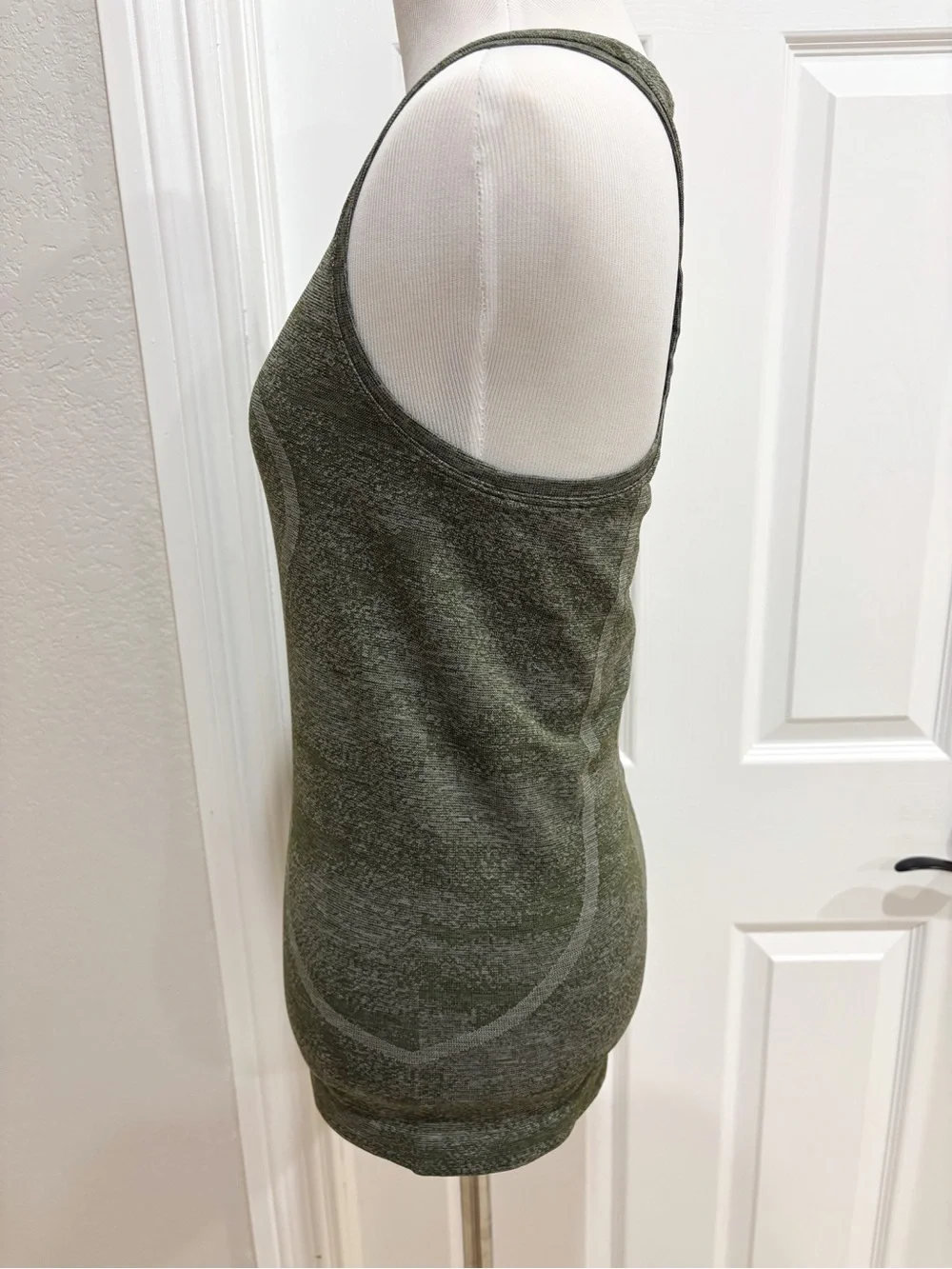 Lululemon Swiftly Speed Racerback Everglades Field Green Size 6